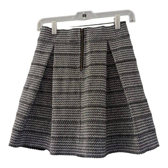 Design Lab for Lord and Taylor Sparkly Pleated Skirt Size Medium Holiday - Picture 3 of 6